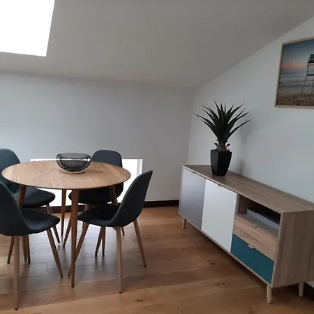 Central, Parking - 4 Pers. - Fr-1-879-10 Rochefort (Charente-Maritime)